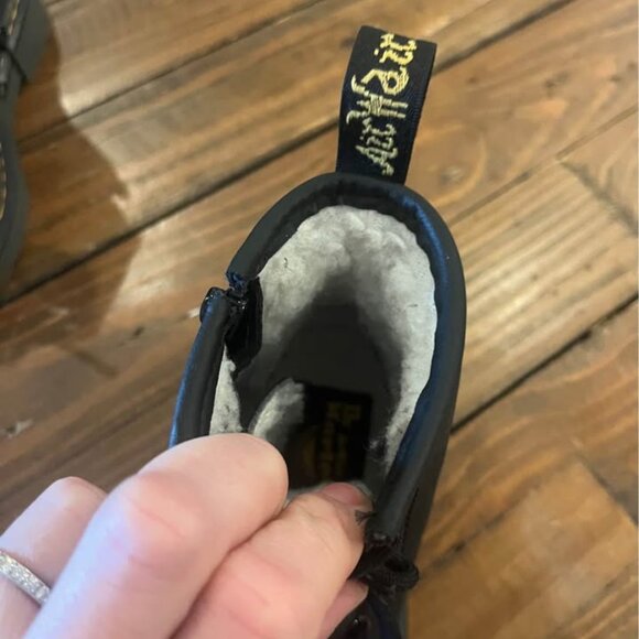 Kids Fleece Lined Doc Marten Boots - Picture 5 of 5